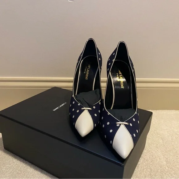 Saint Laurent Lola Pointed Toe Pump